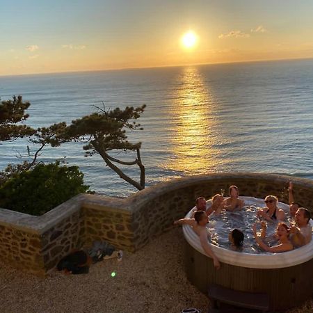 Les Roches Grises, Luxueuse Villa Face Mer, 4Etoiles, Spa Et Jardin Panoramique, Societe La Clef Decamp Гранвил Екстериор снимка