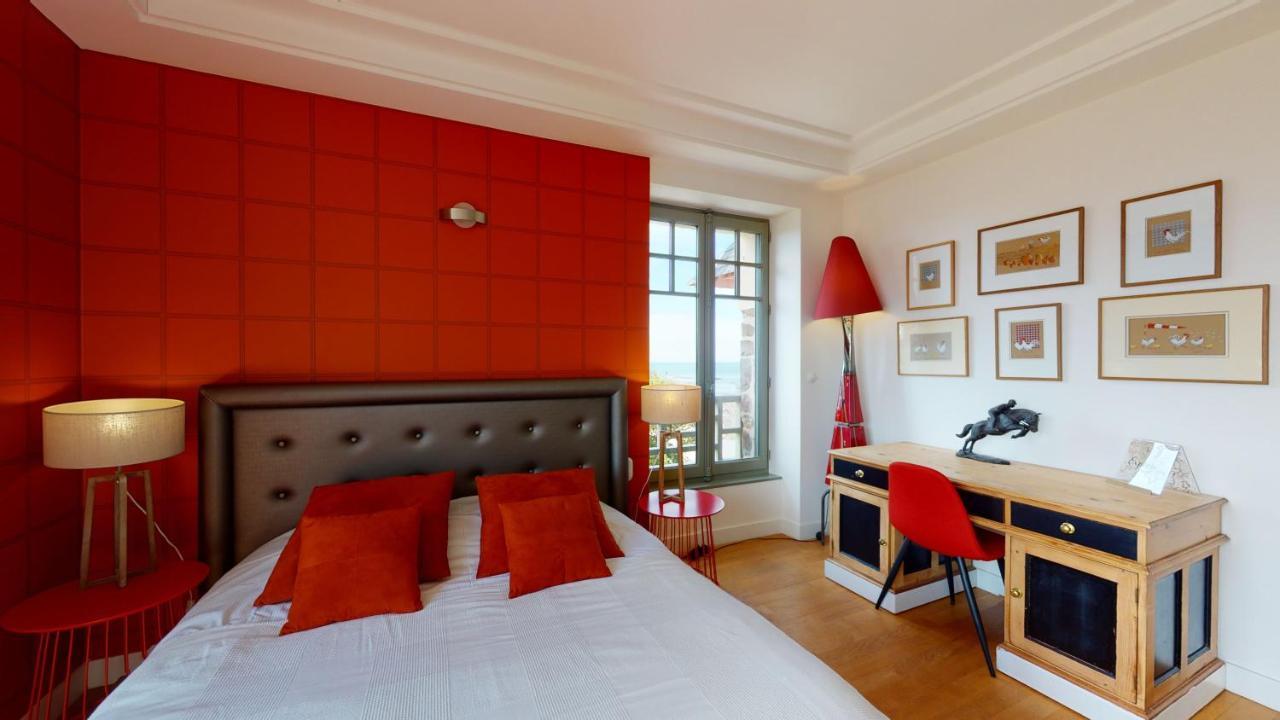 Les Roches Grises, Luxueuse Villa Face Mer, 4Etoiles, Spa Et Jardin Panoramique, Societe La Clef Decamp Гранвил Екстериор снимка
