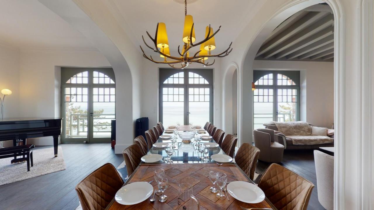 Les Roches Grises, Luxueuse Villa Face Mer, 4Etoiles, Spa Et Jardin Panoramique, Societe La Clef Decamp Гранвил Екстериор снимка