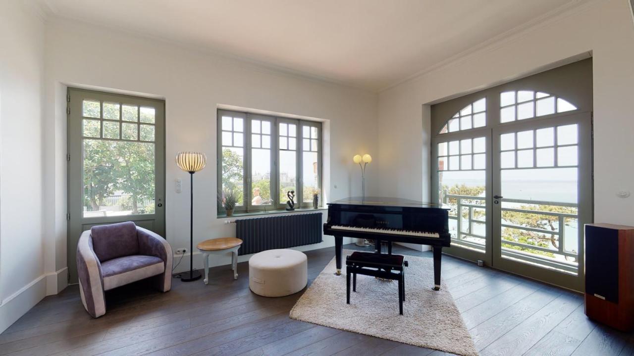 Les Roches Grises, Luxueuse Villa Face Mer, 4Etoiles, Spa Et Jardin Panoramique, Societe La Clef Decamp Гранвил Екстериор снимка