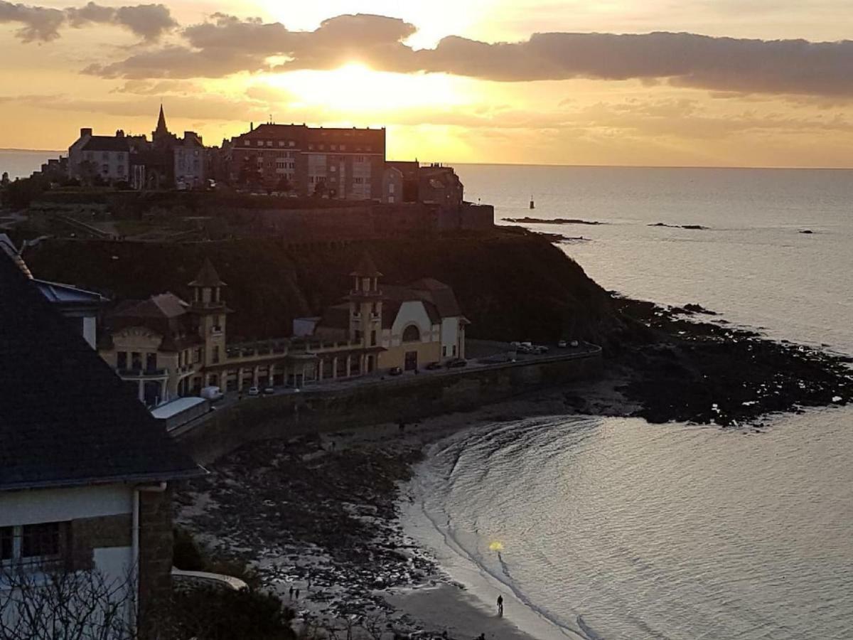 Les Roches Grises, Luxueuse Villa Face Mer, 4Etoiles, Spa Et Jardin Panoramique, Societe La Clef Decamp Гранвил Екстериор снимка